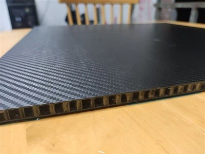 Süsinikkiust aramid kärgstruktuuri paneel